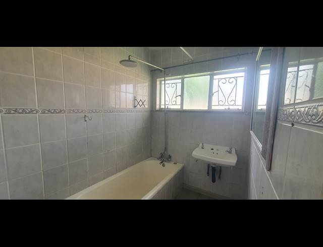 3 BEDROOM HOUSE FOR SALE IN HEIDELBERG CENTRAL